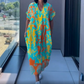 👗 50% RABATT! 🌸 Lässiges Elegantes Bedrucktes V-Ausschnitt Kleid für Damen – Fließender Stoff, Schmeichelhafte Passform & Perfekt für den Frühling ☀️
