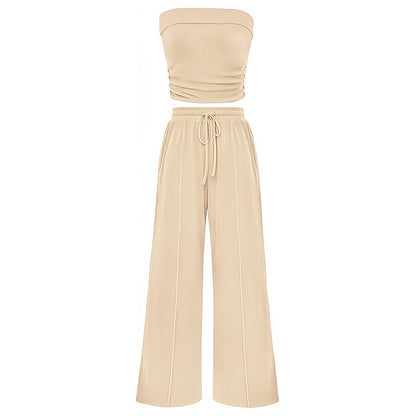 Zweiteiliges Sommeroutfit für Damen – trägerloses Oberteil und Hose